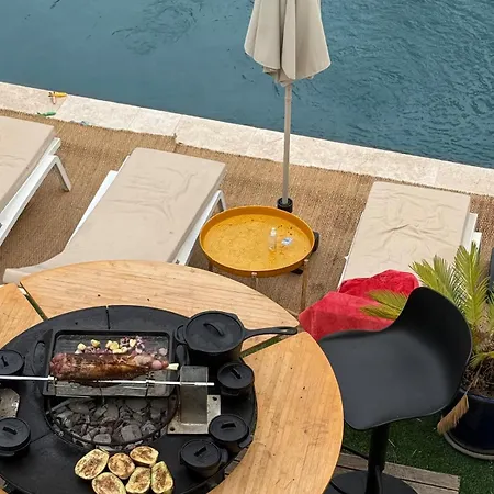 Familiale Avec Piscine * Vallauris